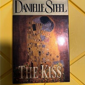 Danielle Steel “The Kiss”